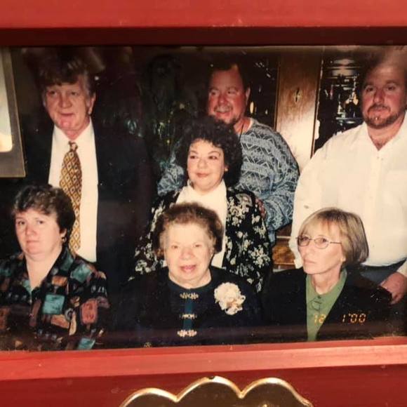 Meet your Posher, Dolores - Picture 1 of 1